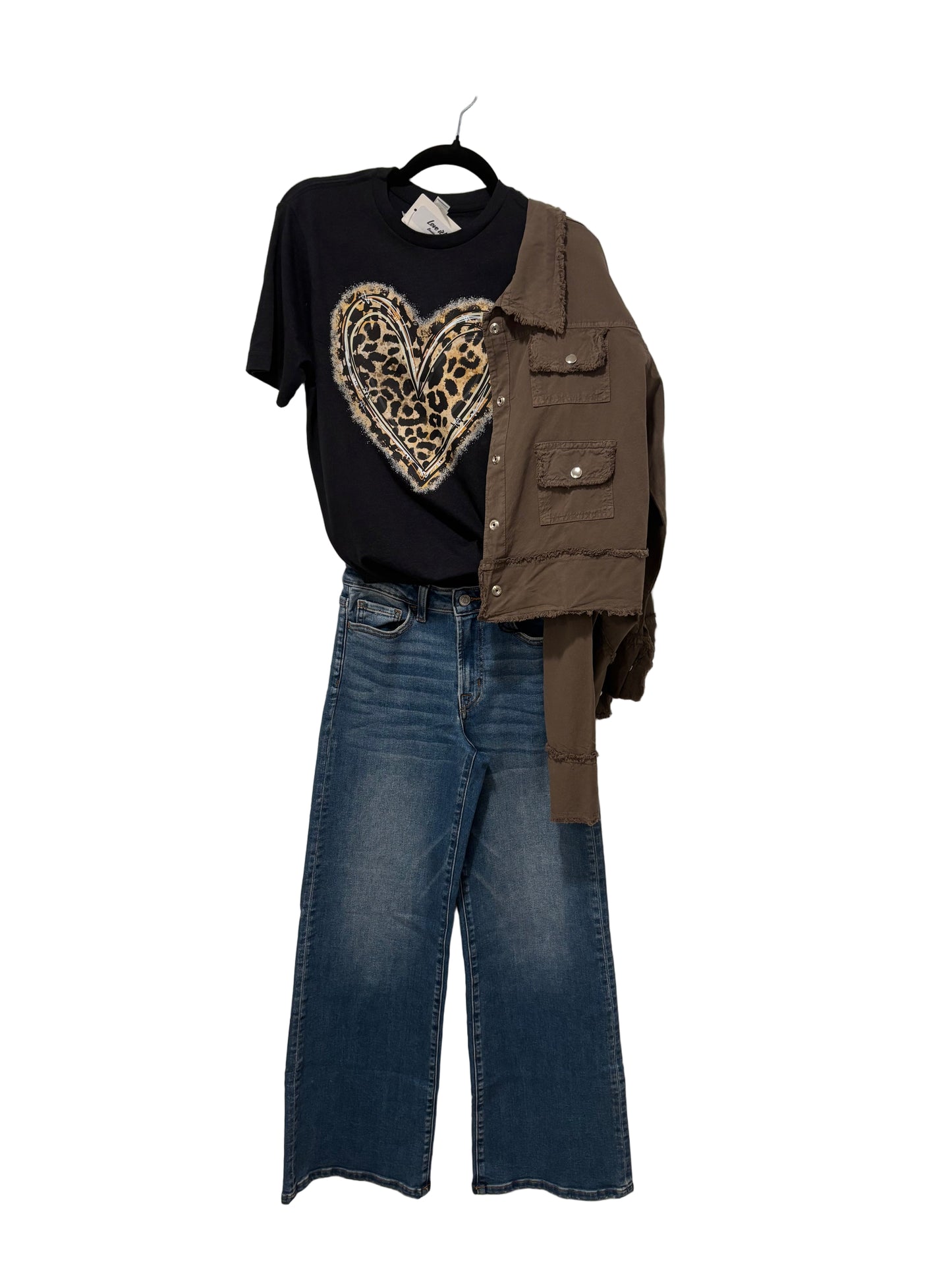 Leopard Heart Graphic T Shirt